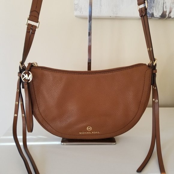 Michael Kors Handbags - Michael Kors Camden Hobo Bag Messenger Crossbody Leather
